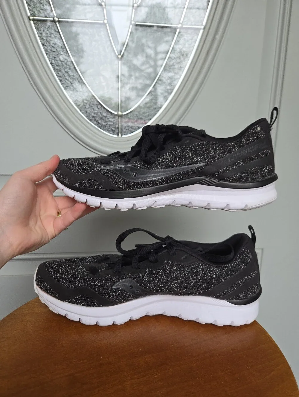 Saucony Liteform Feel Black Sneakers